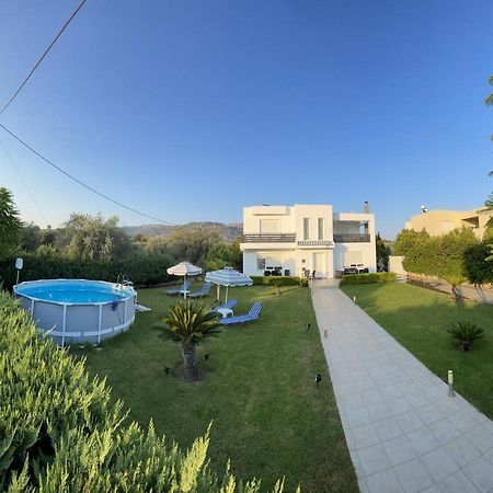 Villa Epavlis Haraki Exterior photo
